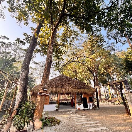 Happy Lemon Tree Lodge Sauraha Exterior foto