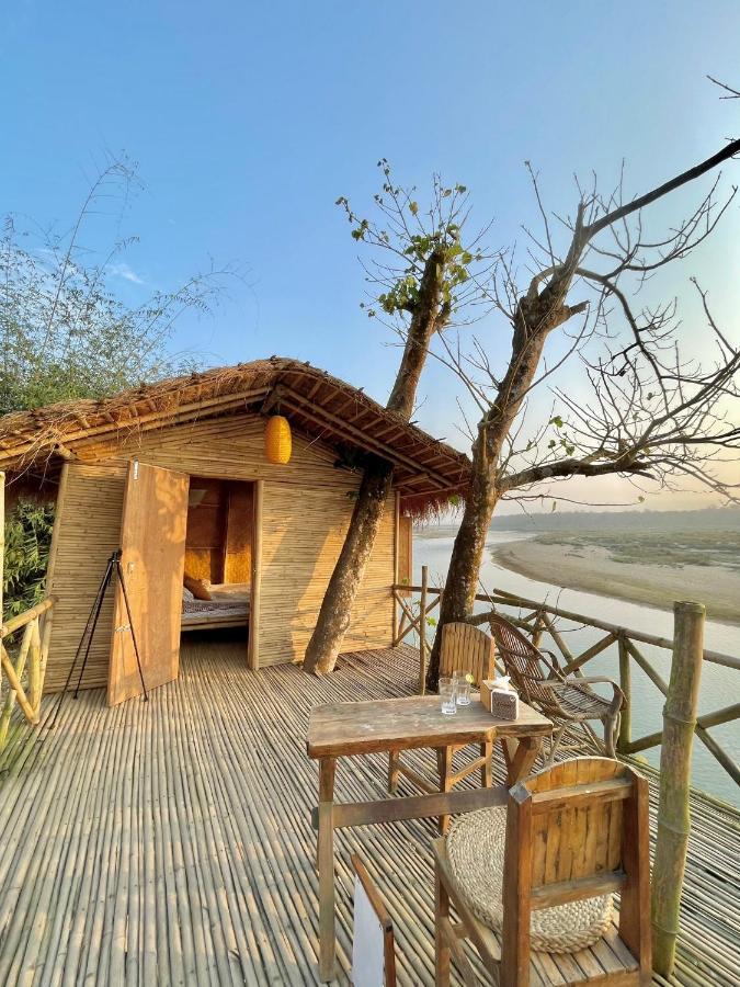 Happy Lemon Tree Lodge Sauraha Exterior foto