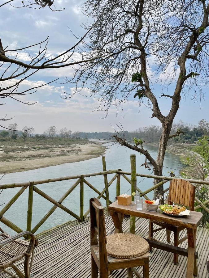 Happy Lemon Tree Lodge Sauraha Exterior foto